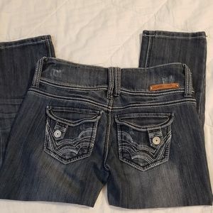 ***Sold***Juniors denim capri, distressed, relaxed comfort